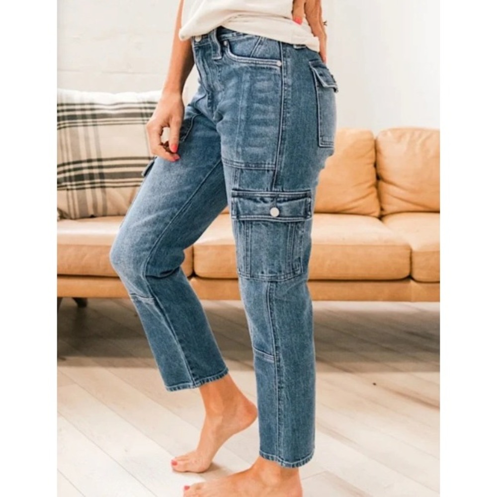 KanCan Avery High Rise Straight Leg Cargo Jeans Medium Wash Blue Denim Size 5/26